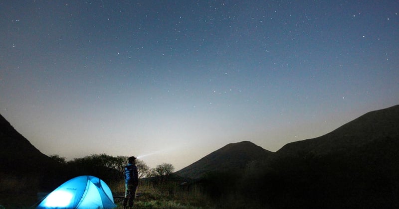 Premier camping solo en tente : 7 conseils pour réussir sa nuit
