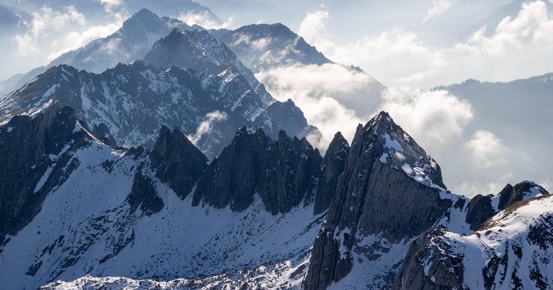 Road trip camping en solo dans les Alpes : l'aventure absolue