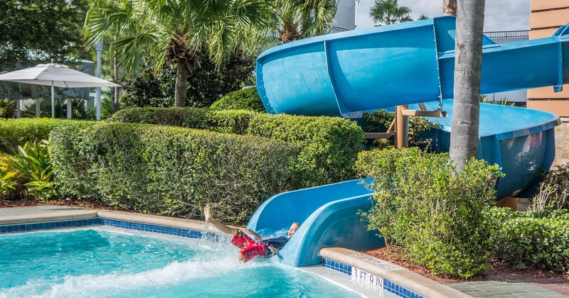 Camping avec toboggans aquatiques géants : ce que cachent les belles promesses